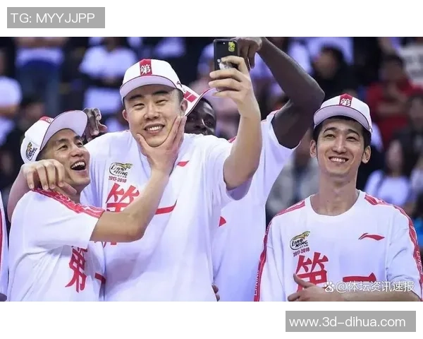 韩德君:从青涩少年到篮球巨星的奋斗历程与辉煌成就